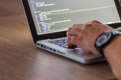 Jak szybkie indeksowanie stron wpływa na SEO w Google - Cybereyeagency - CYBEREYEAGENCY